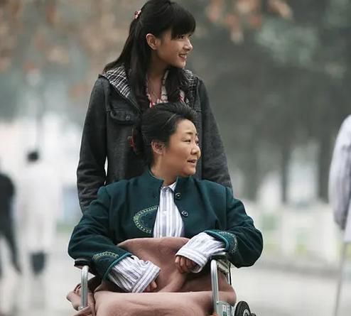 娱乐圈的“白月光”万茜，怎么活成了众人羡慕的模样？