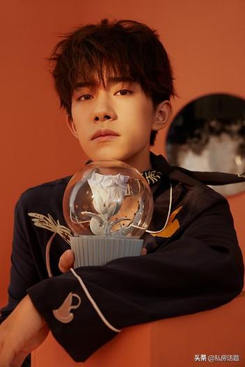 易烊千玺，一个被娱乐圈宠爱的人，你喜欢吗？