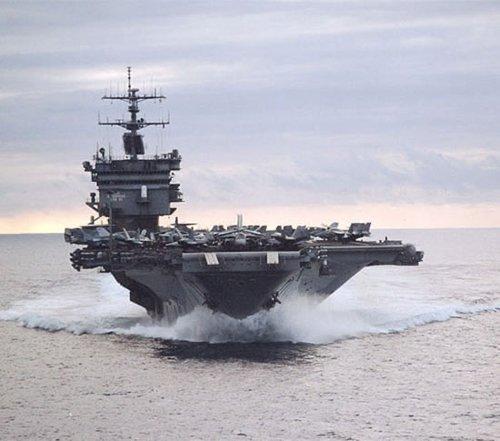 中国三大战区出击，里根号航母连夜"逃向"关岛，短期内不会回来