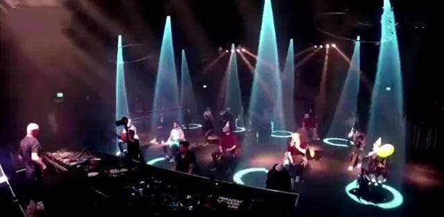 荷兰：蹦迪可以，但必须坐在椅子上，有欧洲最