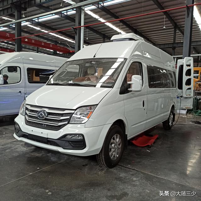 讀萬卷書不如行萬里路！程力銳途房車推出大通V80暑期特別版房車