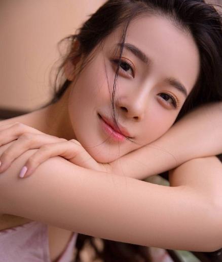 她人美戏好主角拿到手软，却始终火不起来，全