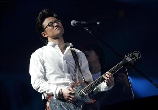 刀郎：年少无知“害”死哥哥，他的每一首歌都有一个故事