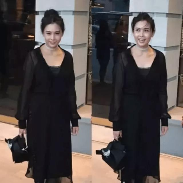 ​当50岁邱淑贞遇到51岁王祖贤，网友：还是自然