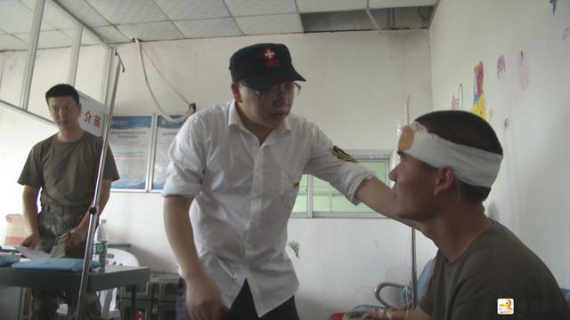 江西彭泽：送医药“上门”情暖江中岛