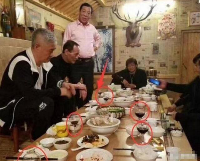 赵本山宴请一众香港大佬，不去大酒店，全都上