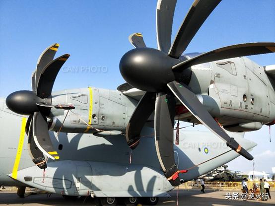欧洲的标准运输机！能当加油机的A400M！西方最大