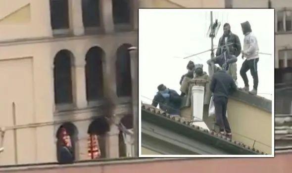 新冠病毒肆虐全球 印度惊现泡牛屎疗法 网友惊叹