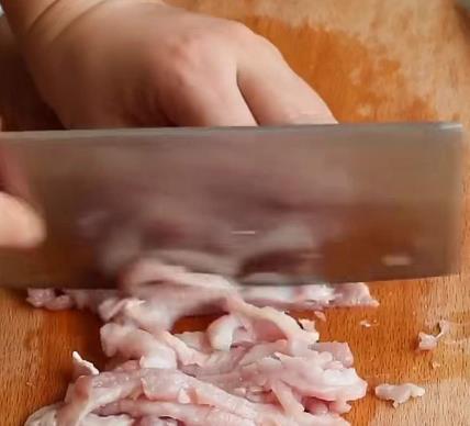 比饭店还好吃的京酱肉丝，好吃到没朋友