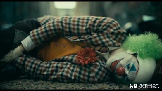 善与恶？正与邪？关于《小丑》中那些引人深思