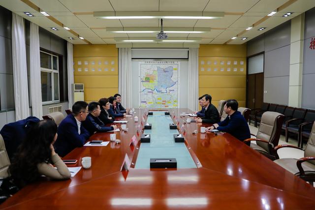 高新区党工委副书记、管委会常务副主任寇梅到济南新材料产业园区调研