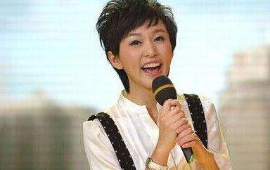 “央视一姐”欧阳夏丹，父亲早逝，母亲患癌，