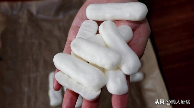 别只会给孩子买零食吃，用蛋清和米饭就能做米饼，没有添加剂
