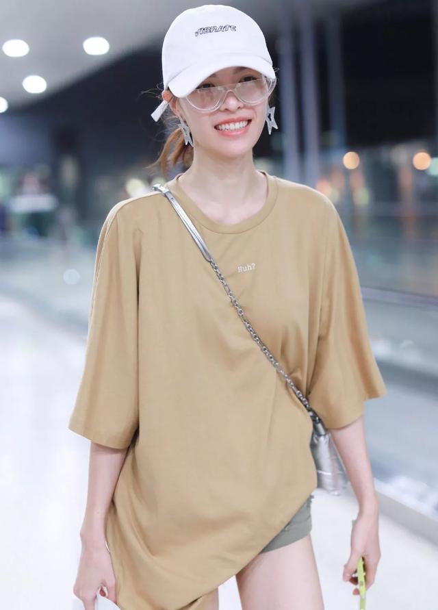 原来“淡漠色系”你早就穿过了！| 时尚