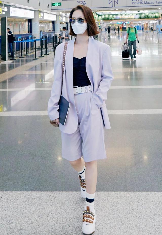 被蓝盈莹美到了，《浪姐》初舞台好惊艳，私服