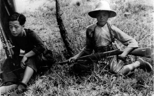 敌后游击队（少见的抗战图集）