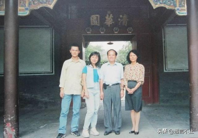 王思聪摆地摊儿，什么样的富二代创业能够成功