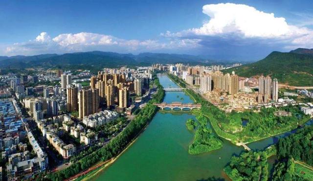 毕业生多次被央视报道，中国核工业类全日制高职院校就业不用愁