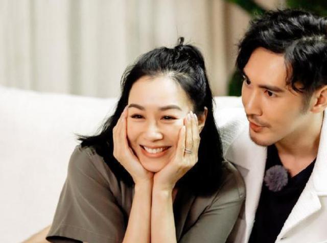 热舞被跳成了健美操，钟丽缇装扮肥硕，被网友笑称为挣钱也是拼了