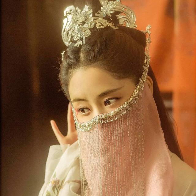 2020年上半年10大惊喜演员，丁禹兮迅速走红，宋威龙却栽了跟头