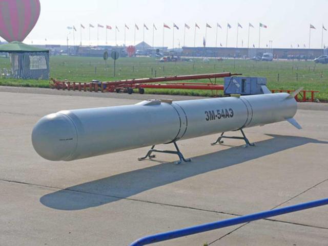 核航母真的无法击沉？美军承认仅东方2国能做到，敢靠近就被摧毁