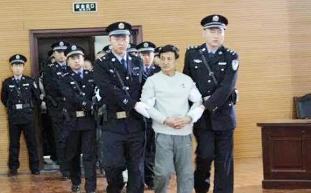 盗墓界的“祖师爷”，30年盗了5亿，被抓后狂言100个专家都不及他