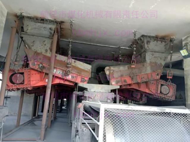 誰(shuí)家生產(chǎn)的給料機(jī)這么給力？該鐵礦4臺(tái)備用機(jī)還躺在庫(kù)房睡覺呢