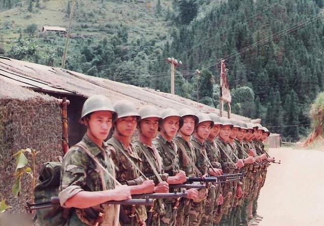 越战解放军一个月就逼近河内，美军为什么打了