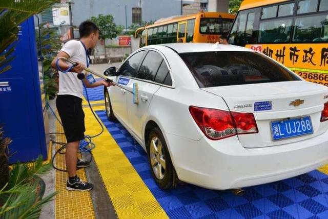 为啥私人加油站不仅价格低，还免费洗车？离职加油工告诉你实情
