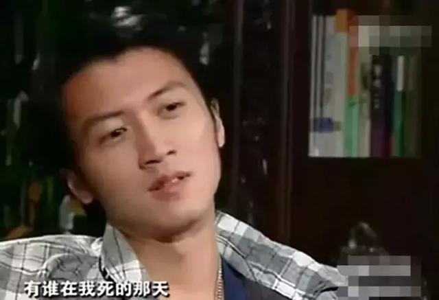 三胎生父只是工具人？张柏芝凌晨点赞情敌王菲，难道她还爱谢霆锋