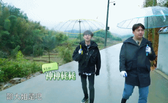 何炅老师发文没资格点评表演，只是因为心疼欧阳娜娜