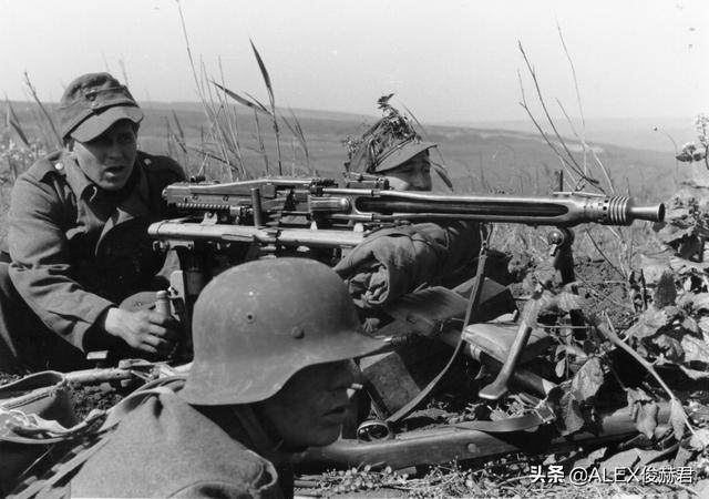 一分钱难倒英雄汉：二战欧洲战场最贵轻武器，不是德军MG42