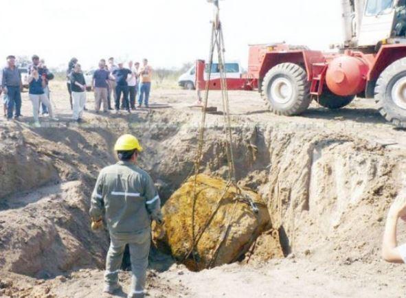 阿根廷挖出世界第二大陨石 价值8000万？