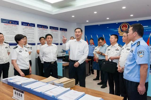 胡明朗到西安调研扫黑除恶专项斗争和派出所基层基础工作