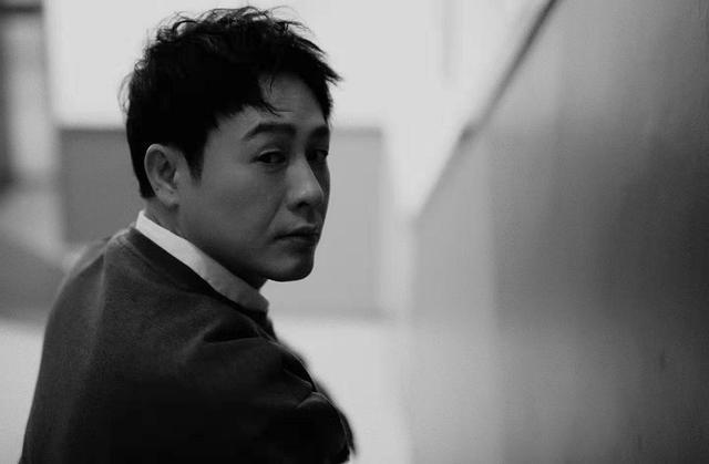 热播剧演员自曝40岁还买不起房，片酬只用打包价来算，做梦都想钱