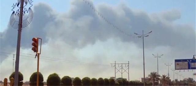 大批无人机导弹来袭！中情局大楼冒出黑烟，沙