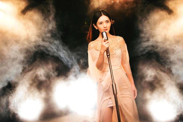 同样主持《快本》，谢娜那么走红吴昕那么无感，两人到底差了什么