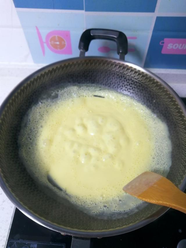 简单四步做冰激凌，不用奶油，无任何添加剂，学会再也不用买了