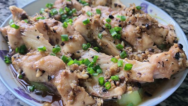 鱼肉这样做味道更香，做法简单又营养，我家经常吃的一道家常菜