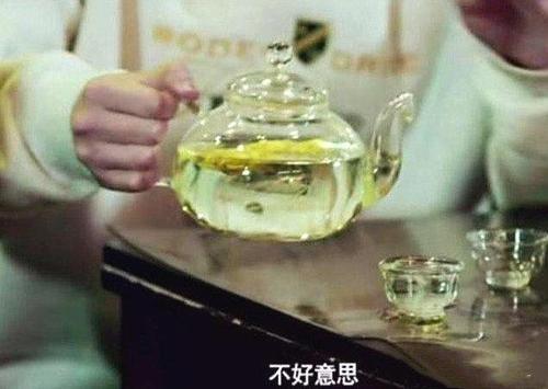 德云社“入不敷出”，少班主郭麒麟成劳模，连