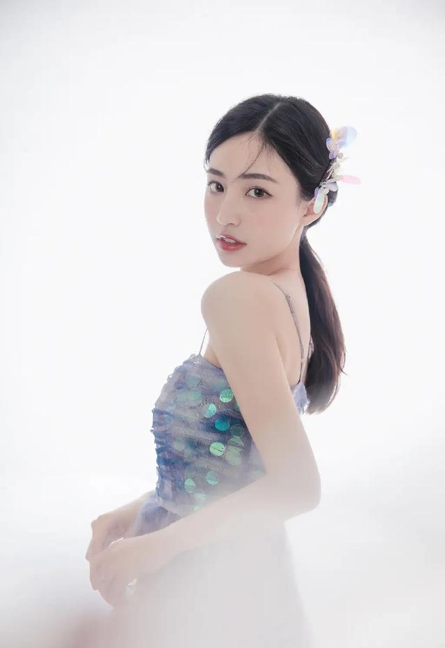 清秀而不失雅色