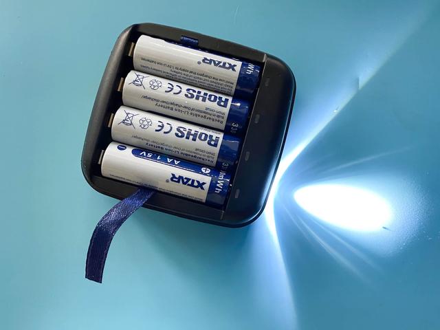 家庭省钱秘籍，1.5V可充电的5号电池套装XTAR BC4真香？