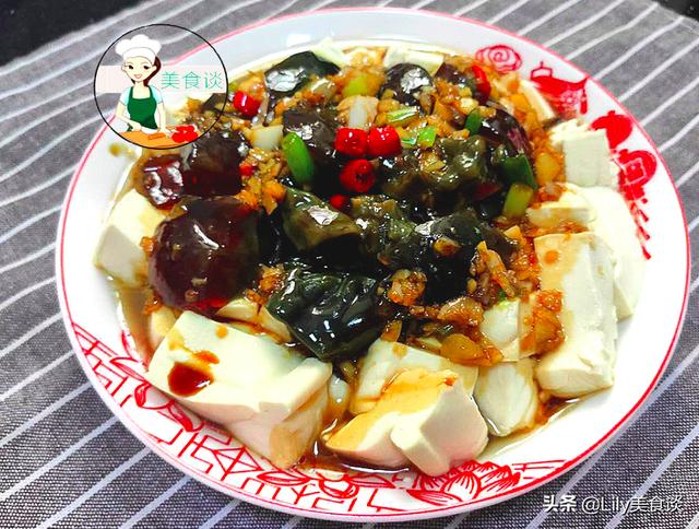 三伏天，豆腐跟它是绝配，拌一拌，鲜美到流口水，好吃停不下筷子