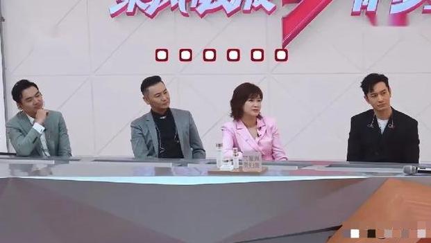 自带热搜的《乘风破浪的姐姐》，三位导师实力遭质疑，凭什么？