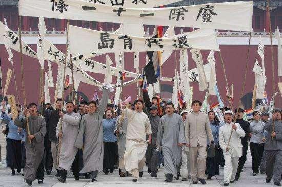 此人报国一生为工农，曾与周恩来一起共事，30岁时壮烈牺牲