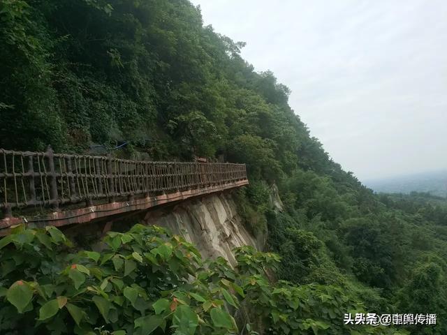 雨后登荣昌古佛山，家乡好风光使人陶醉