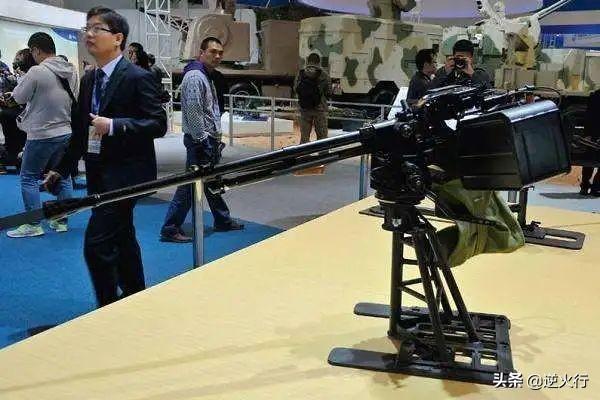 直升机配上12.7大威力机枪了！躲墙后面都没用，