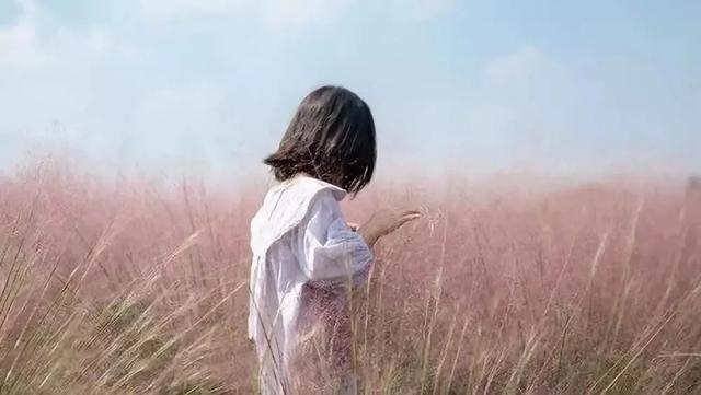 不经baby同意，许飞Ｐ黄晓明婚纱照被群嘲：没有分寸感是社交灾难