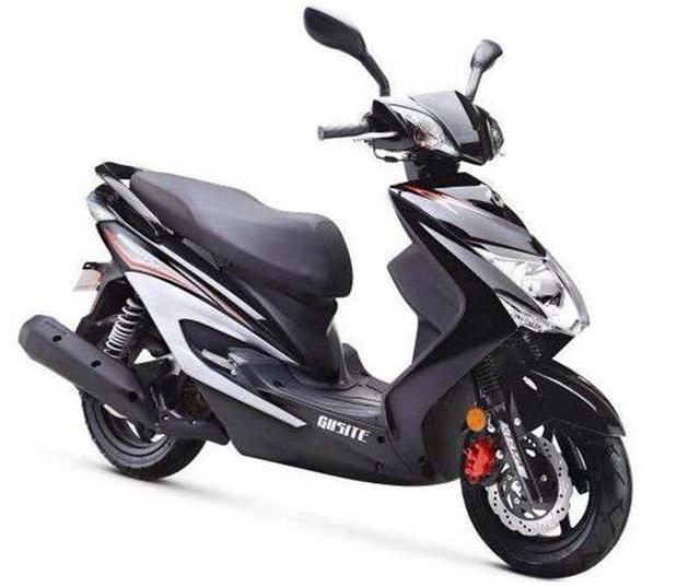 又一“黑馬”來襲，實(shí)力模仿雅馬哈勁戰(zhàn)，電噴供油，7L油箱1.05W