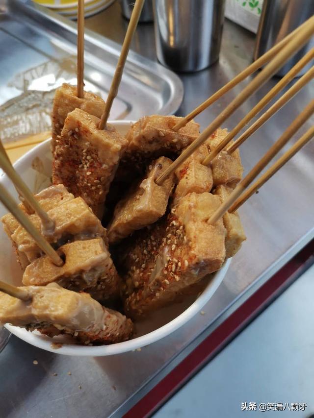 青岛小伙祖传秘方豆腐看的人口水直流